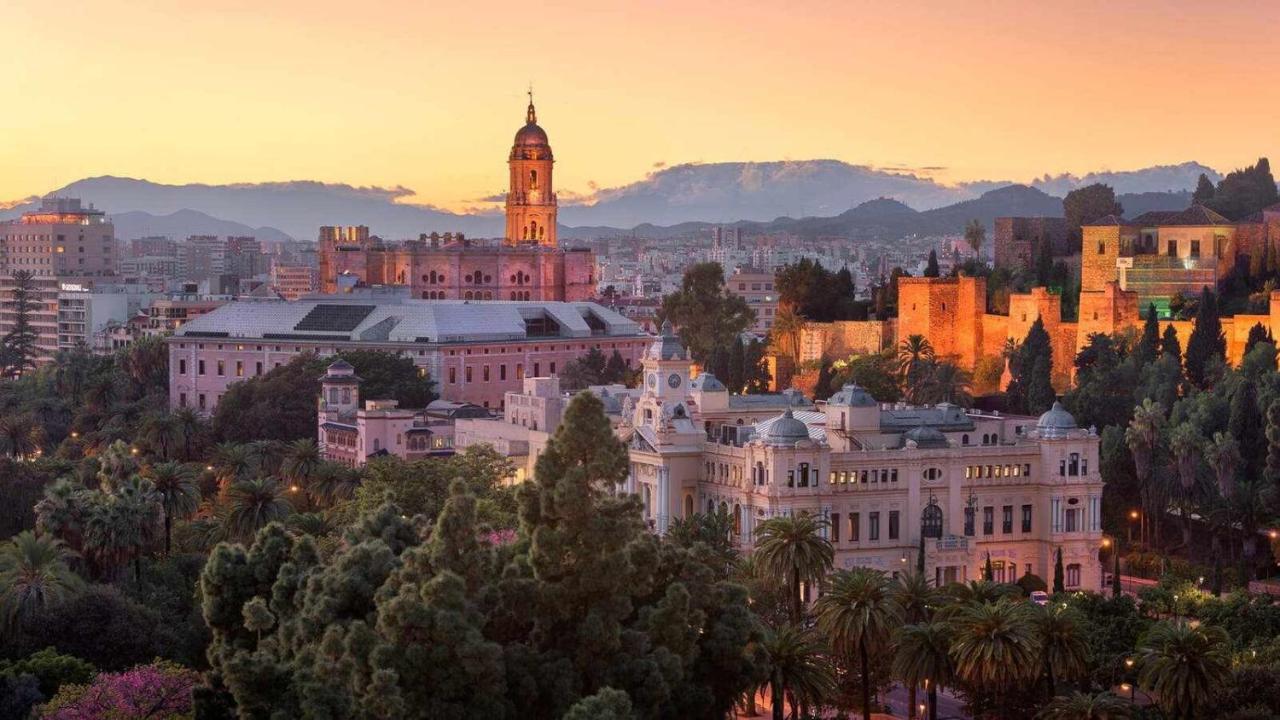 Apto Malaga Centro Historico Parking Priv Gratuito Luaran gambar